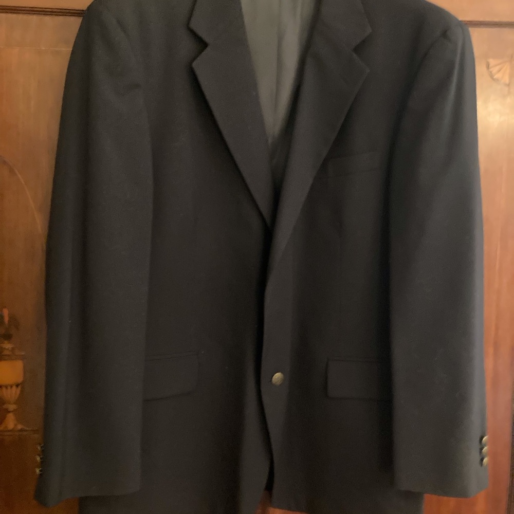 Oscar de la Renta black wool sport coat, good condition missing one button